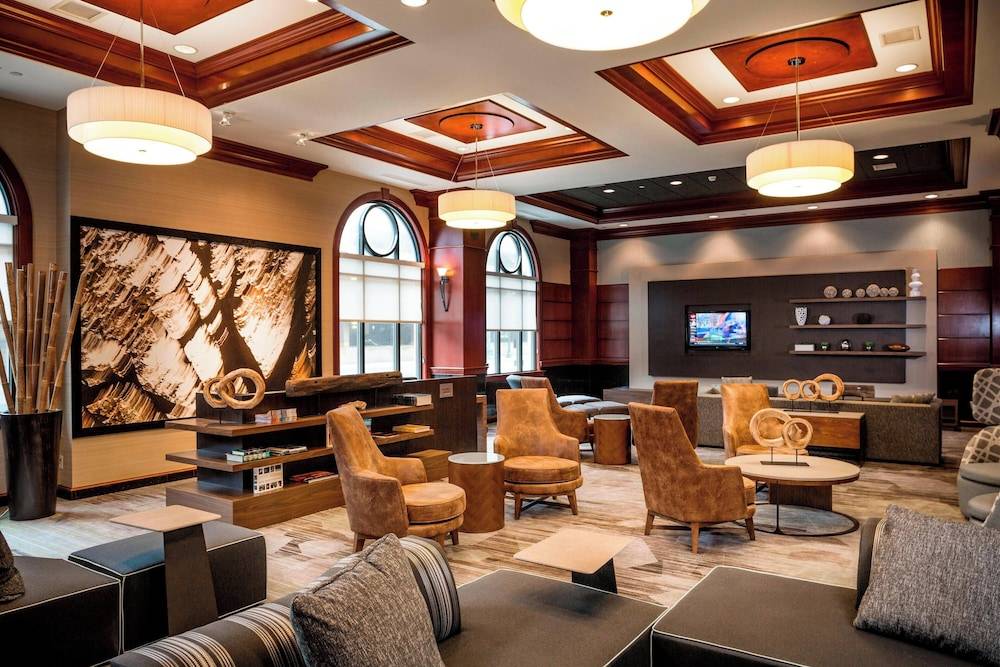 Courtyard by Marriott Norfolk Downtown 1