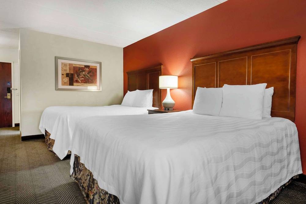 Best Western Plus St. Paul North/Shoreview 1