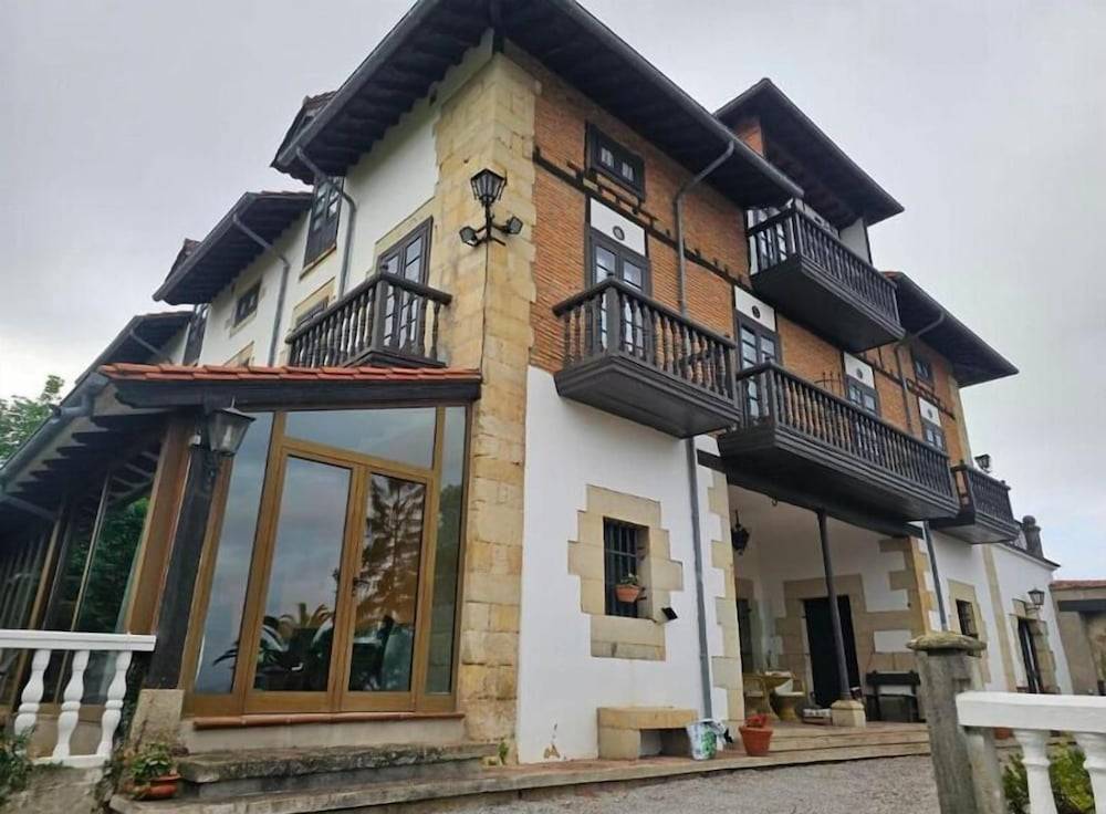 Hotel Palacio La Casona de Cerrazo 1