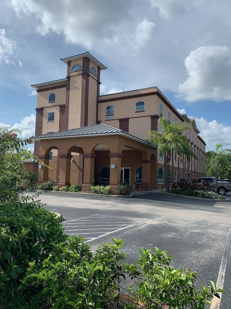 Econo Lodge Wesley Chapel I-75 1