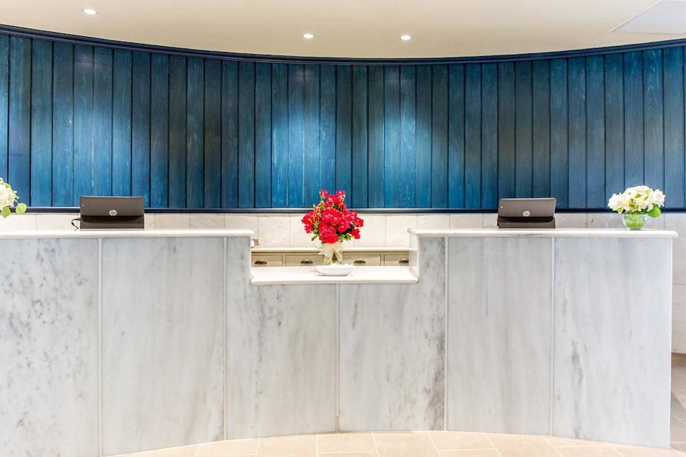 Wyndham Newport Hotel 2