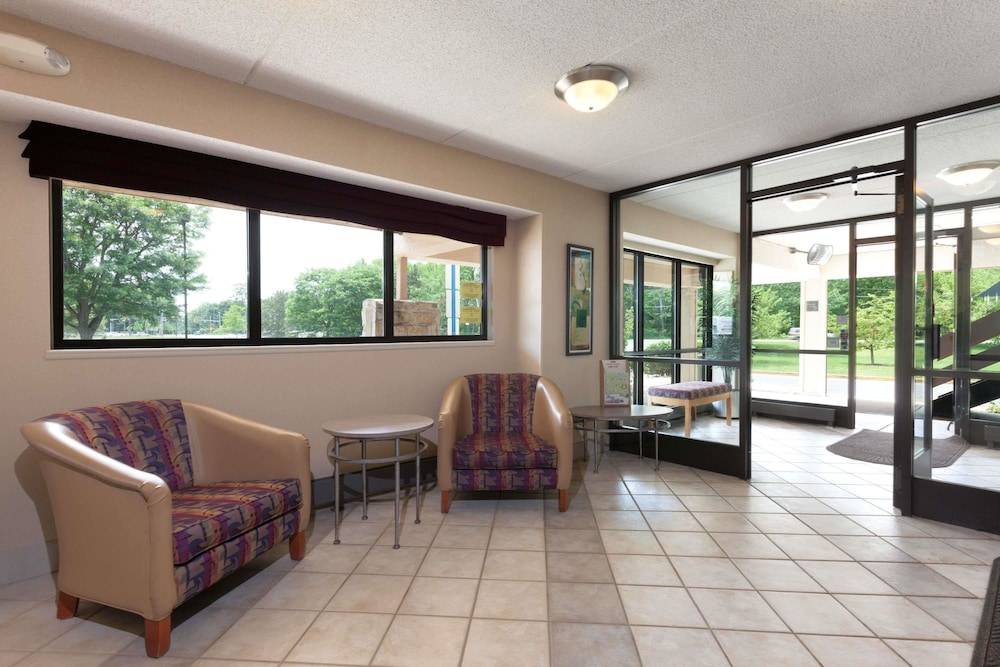 Days Inn by Wyndham Monmouth Junction-S Brunswick-Princeton 2