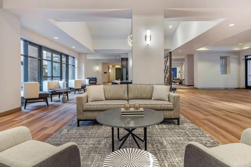 Sheraton Suites Old Town Alexandria 2
