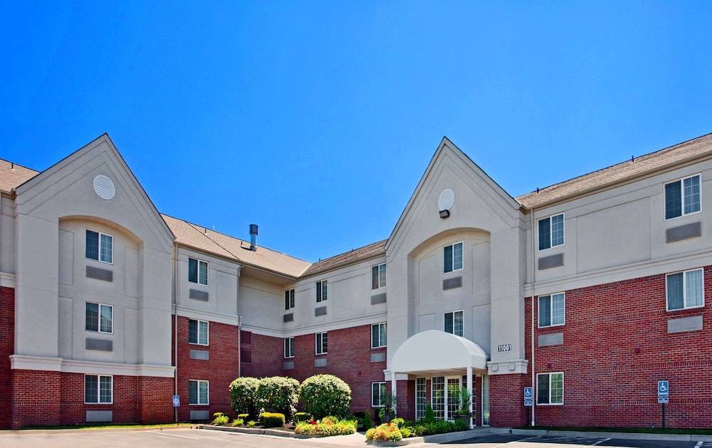 MainStay Suites Kansas City Overland Park 1