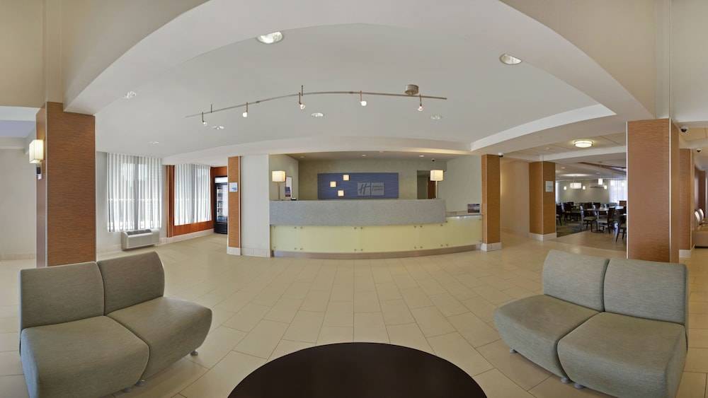 Holiday Inn Express ROMULUS / DETROIT AIRPORT by IHG 2