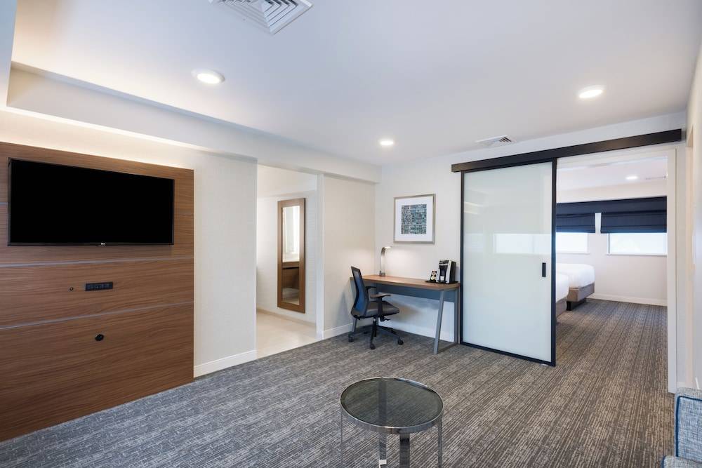 Holiday Inn Express BOSTON-WALTHAM by IHG 2