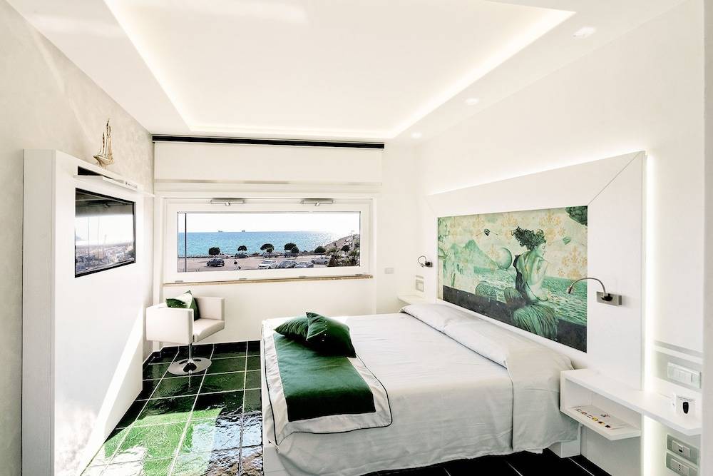 La Madegra Seasuite 1
