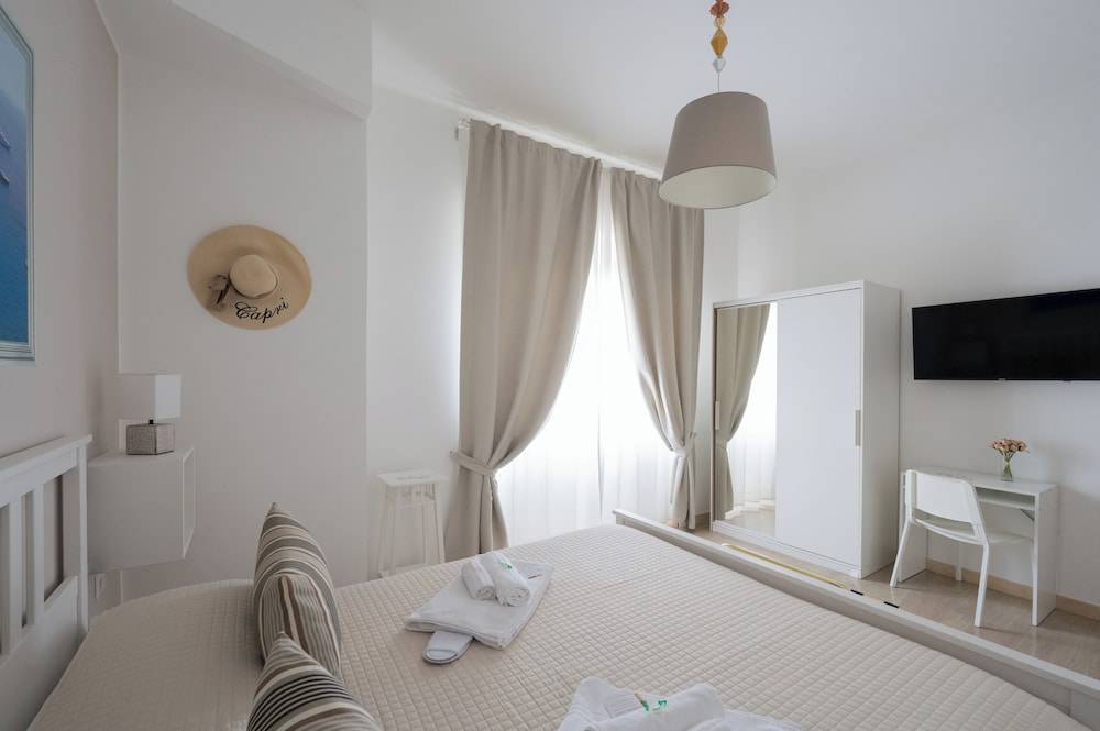 Panoramic Rooms Salerno 1