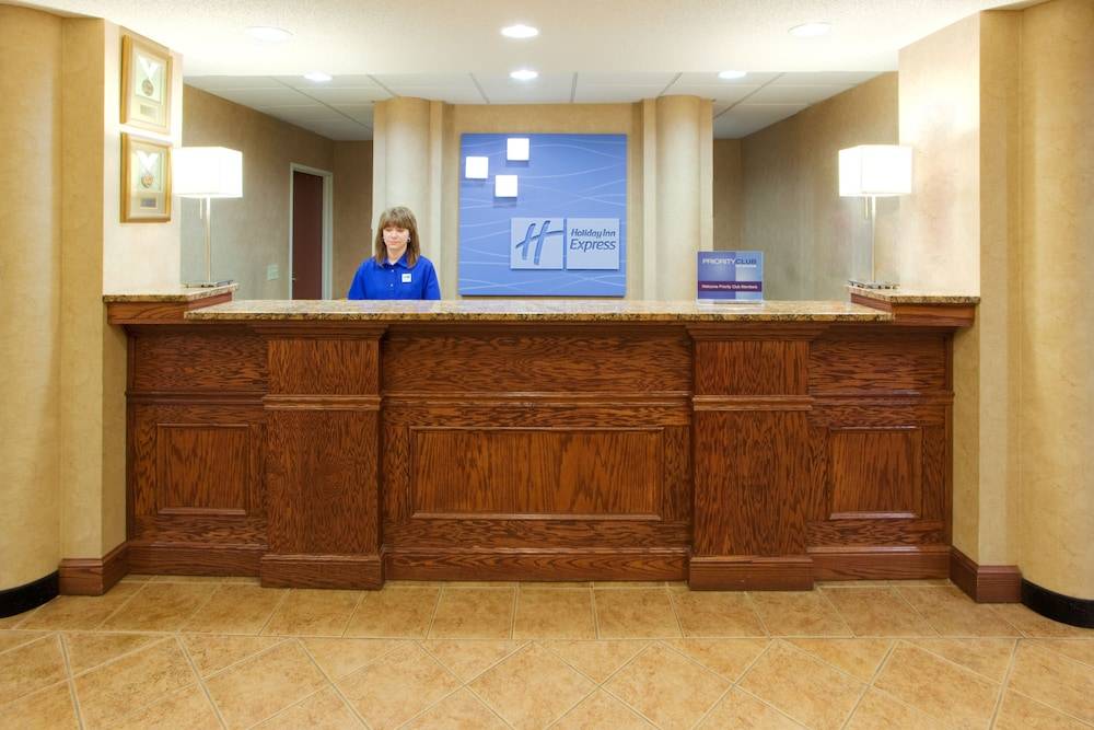 Holiday Inn Express HANOVER by IHG 2