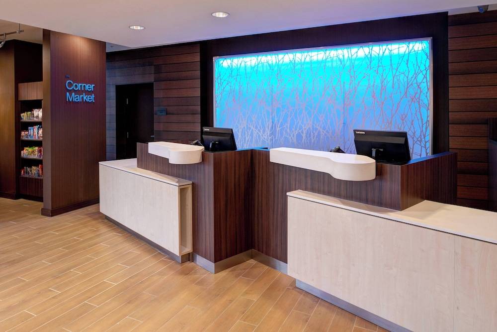 Fairfield Inn & Suites by Marriott Detroit Troy 2