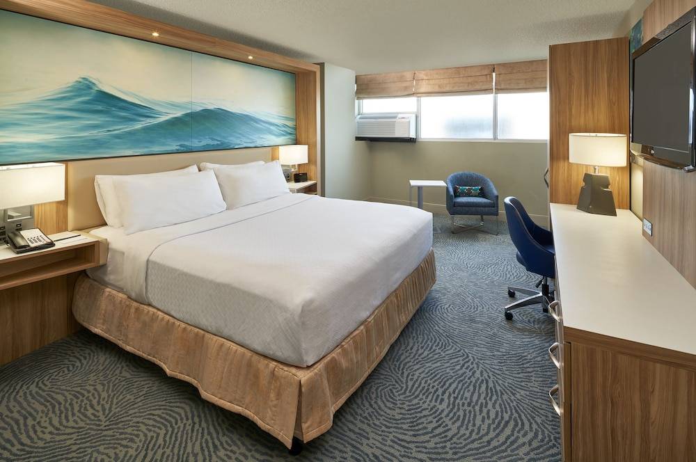 Crowne Plaza MELBOURNE-OCEANFRONT by IHG 2