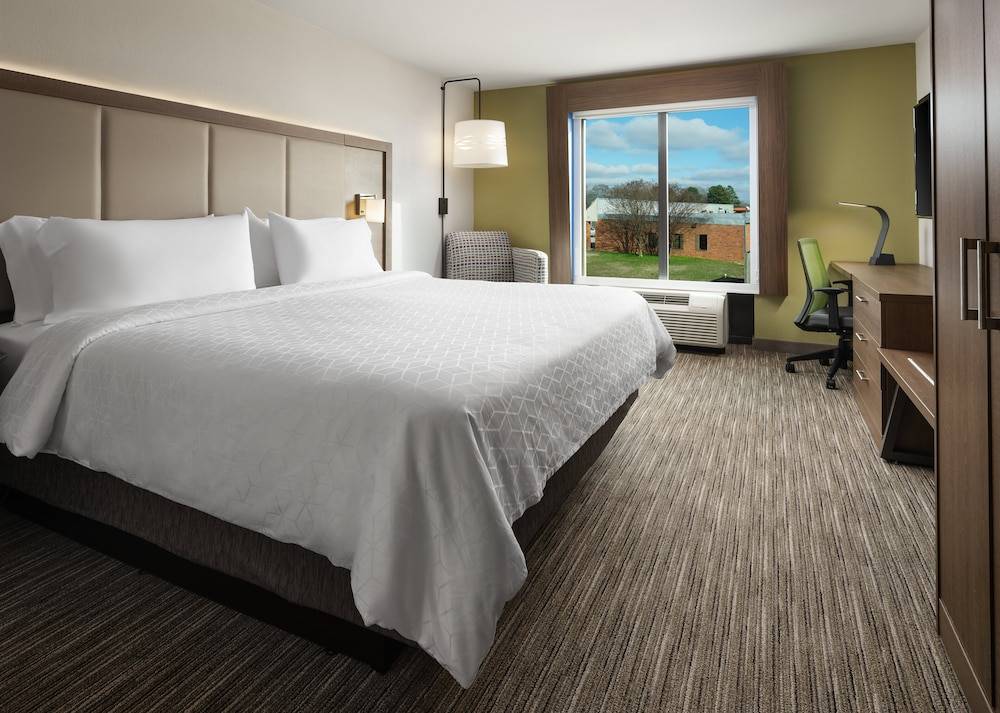Holiday Inn Express & Suites OLIVE BRANCH by IHG 2