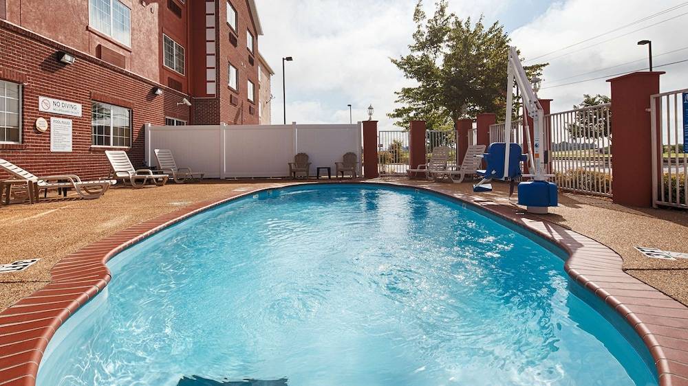 Best Western Plus Olive Branch Hotel & Suites 1