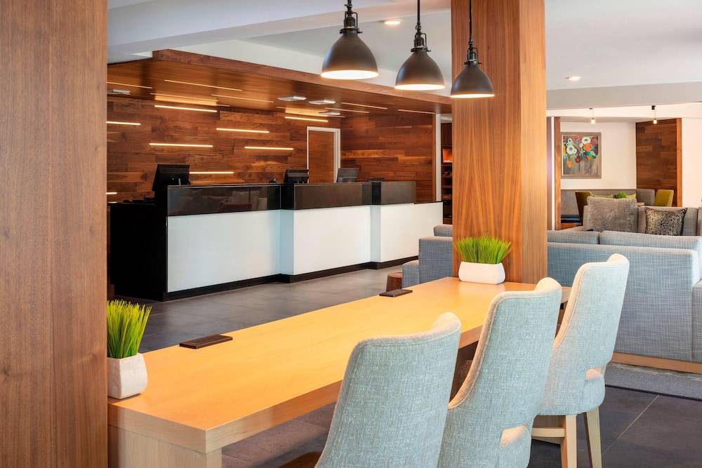 Fairfield Inn & Suites by Marriott Providence Airport Warwick 2