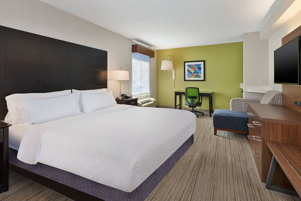 Holiday Inn Express WALDORF by IHG 2