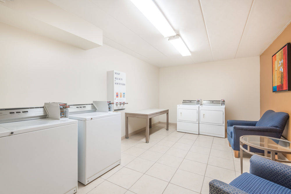 QUALITY INN & SUITES 1