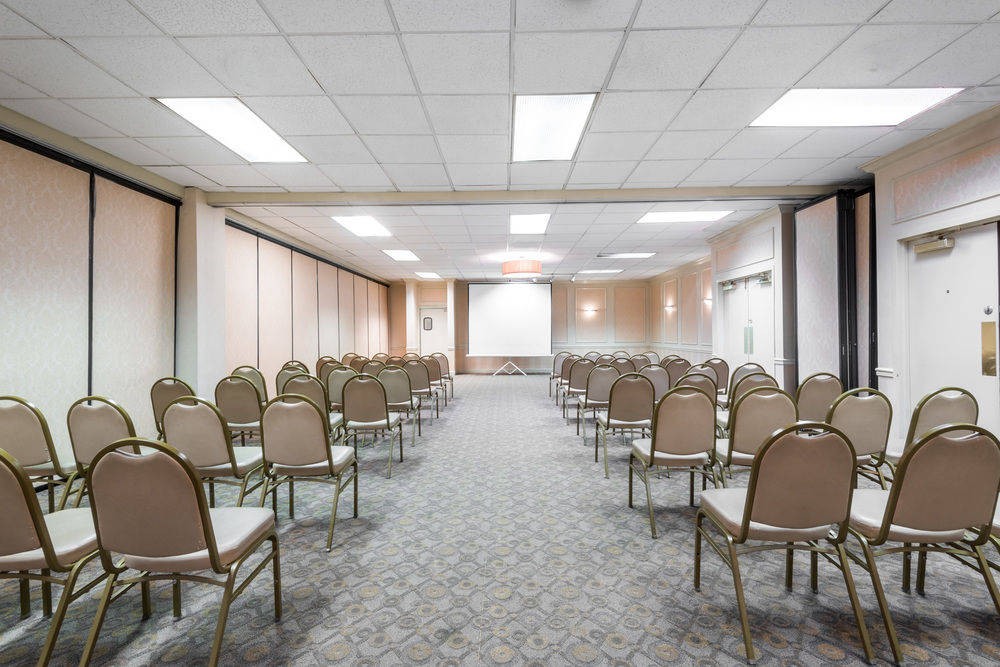 QUALITY INN & SUITES 2