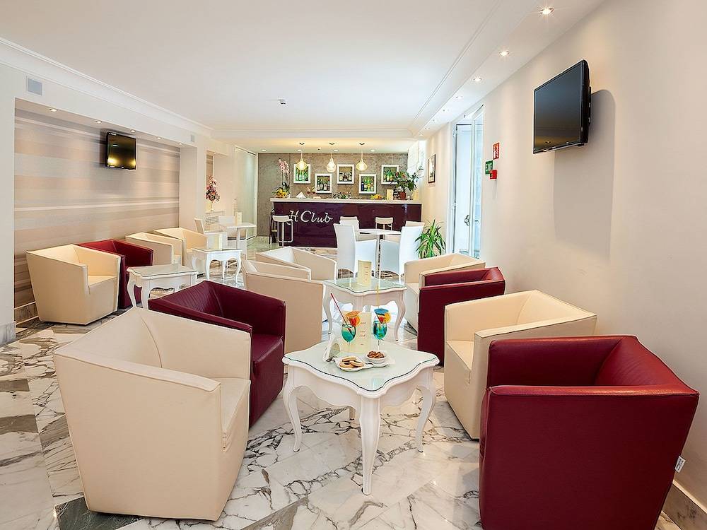 Hotel Club 2