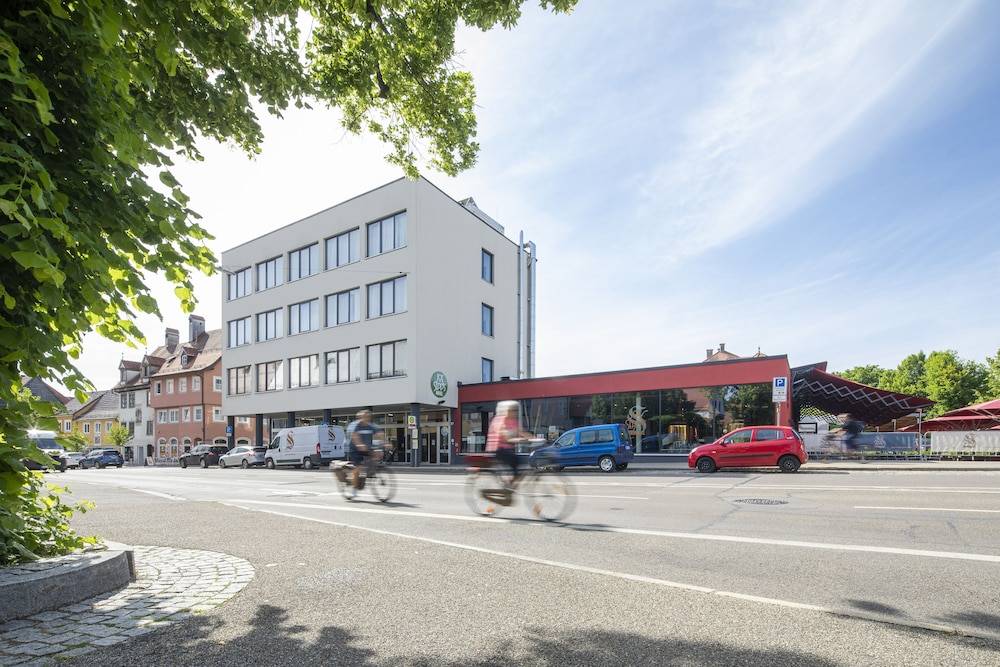 JOESEPP ́S HOTEL am Schweizerberg 1