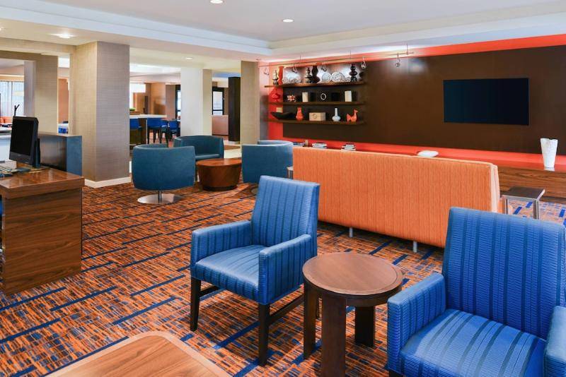 Courtyard by Marriott Beaumont 2