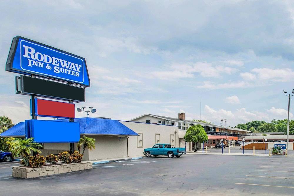 Rodeway Inn & Suites Winter Haven Chain of Lakes 1