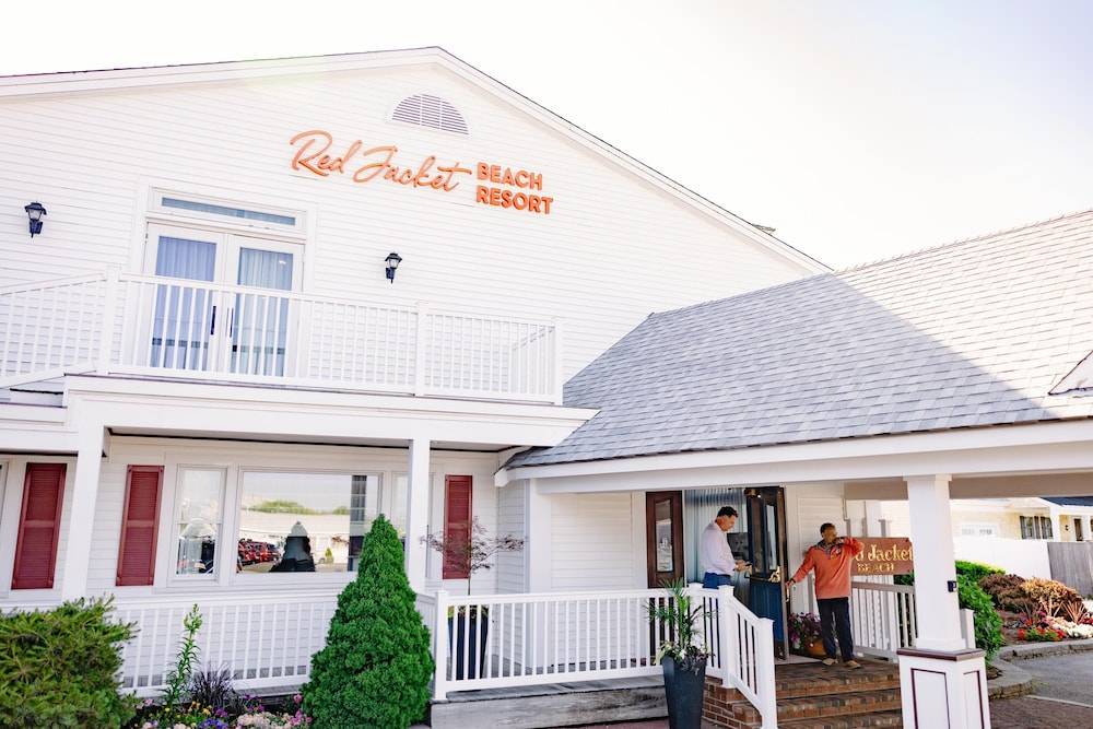Red Jacket Beach Resort 1