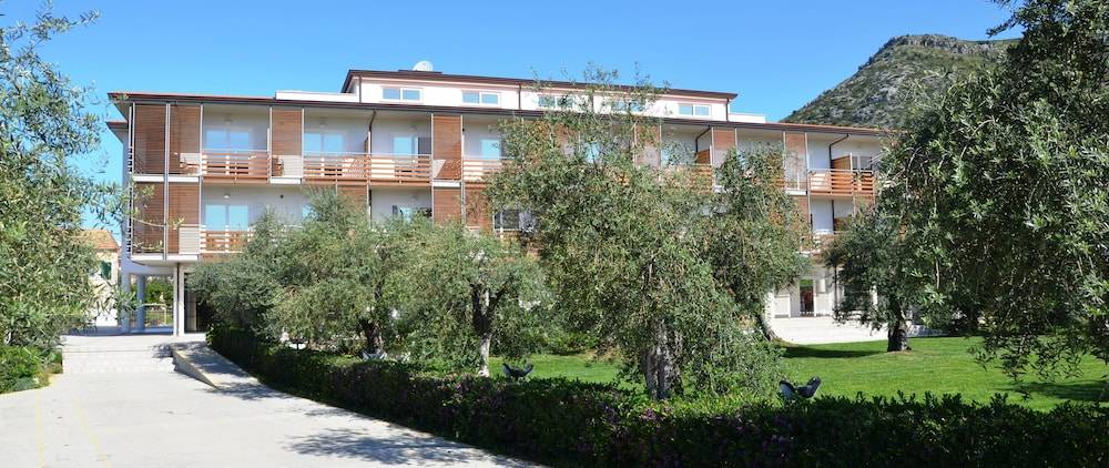 Elaia Garden Hotel 1