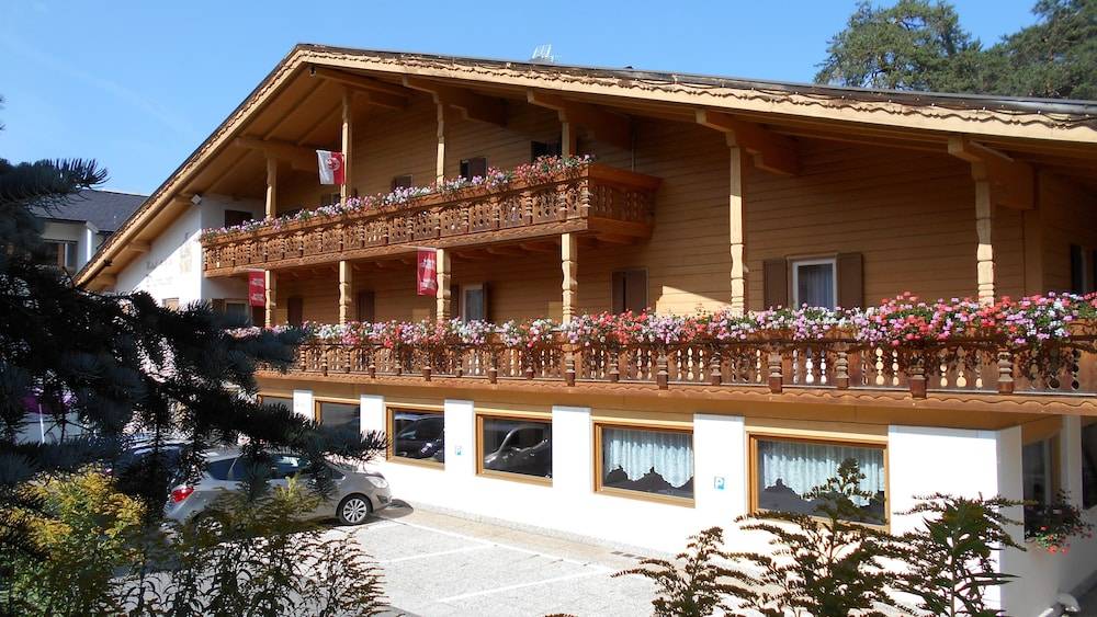 Chalet Hotel Diamant 1