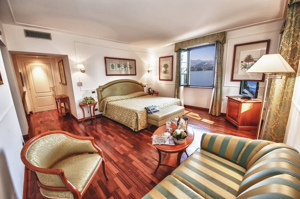 Relais Casali della Cisterna 1