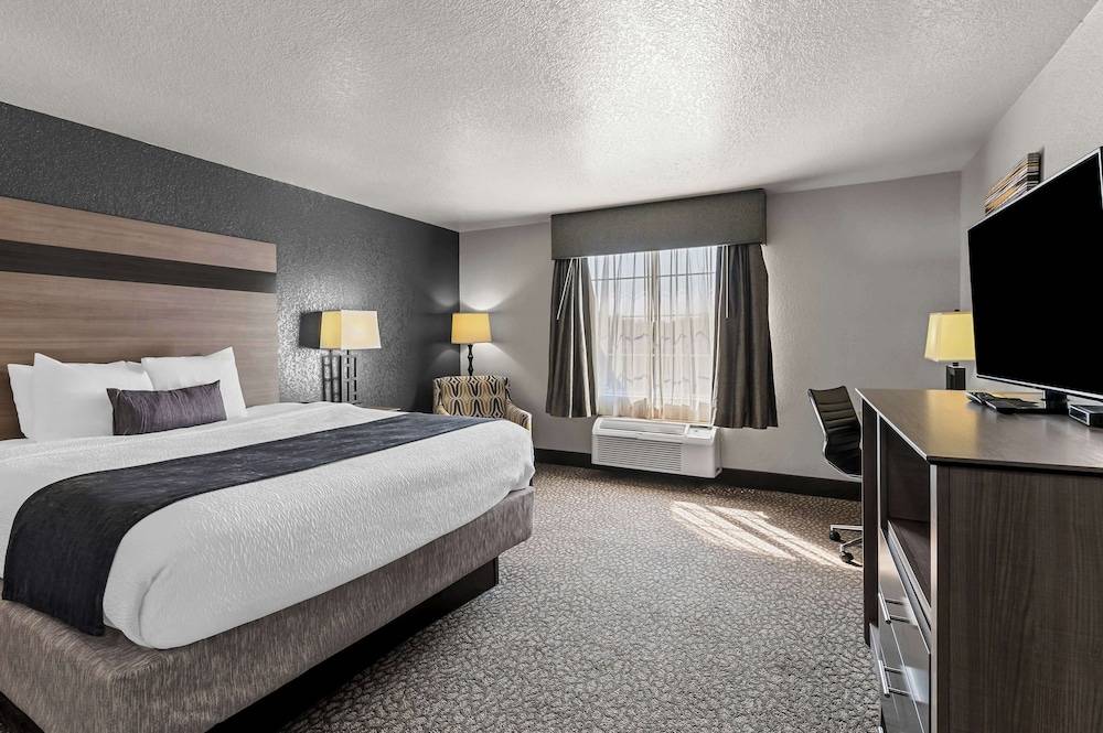 Best Western Sherwood Inn & Suites 1