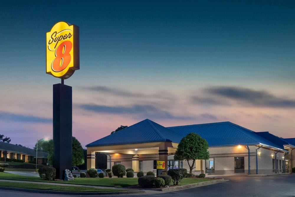 Super 8 by Wyndham North Little Rock/McCain 1
