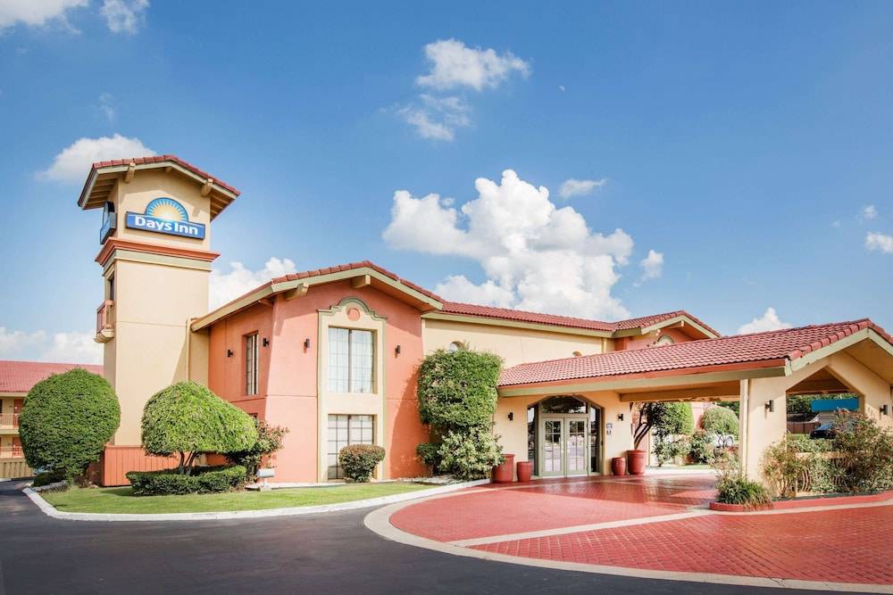 Days Inn by Wyndham Little Rock/Medical Center 1