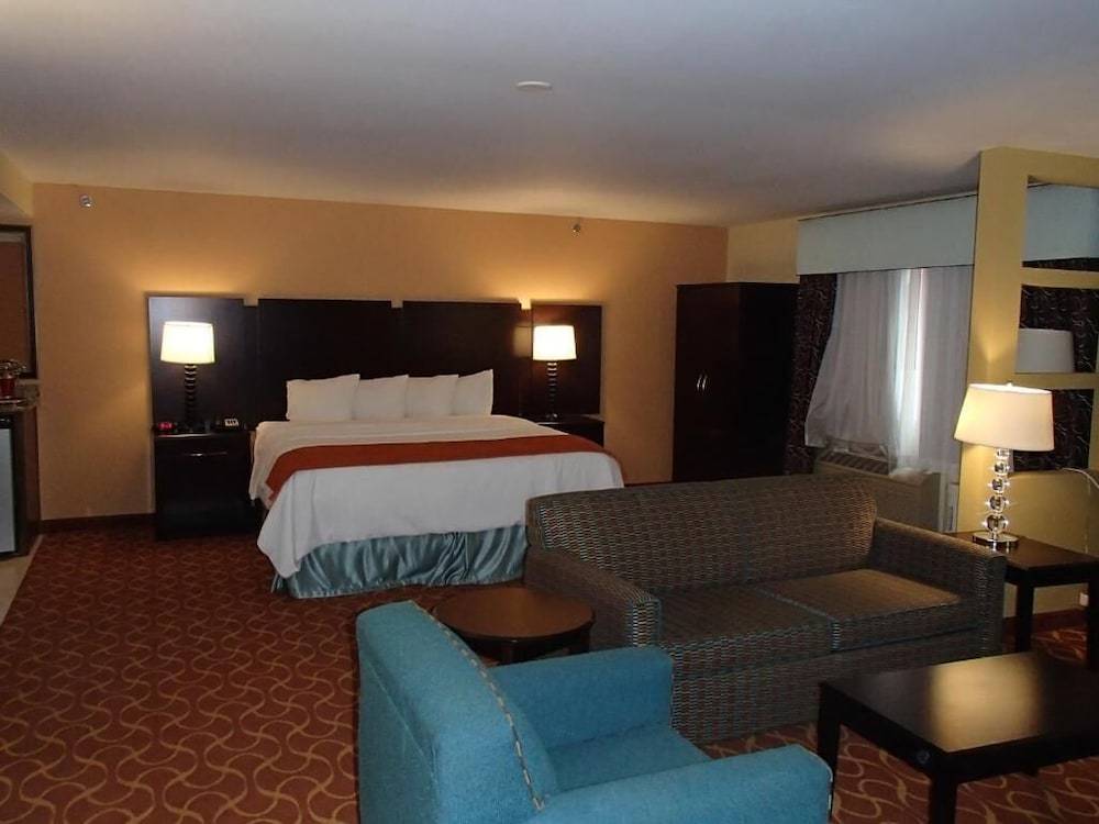Lux Hotel and Spa 1