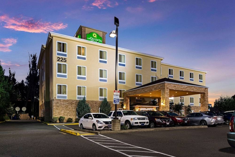 La Quinta by Wyndham Auburn 1