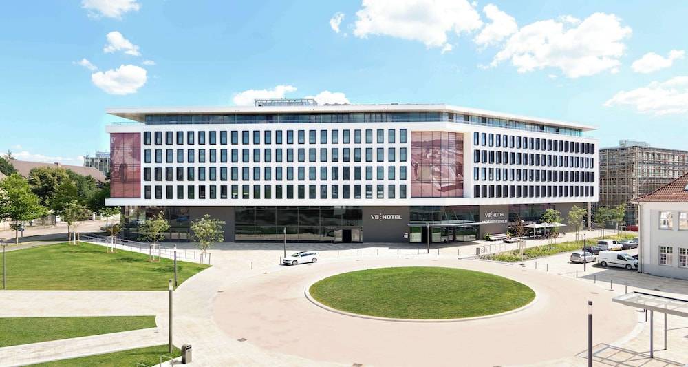 V8 HOTEL Motorworld Region Stuttgart 1
