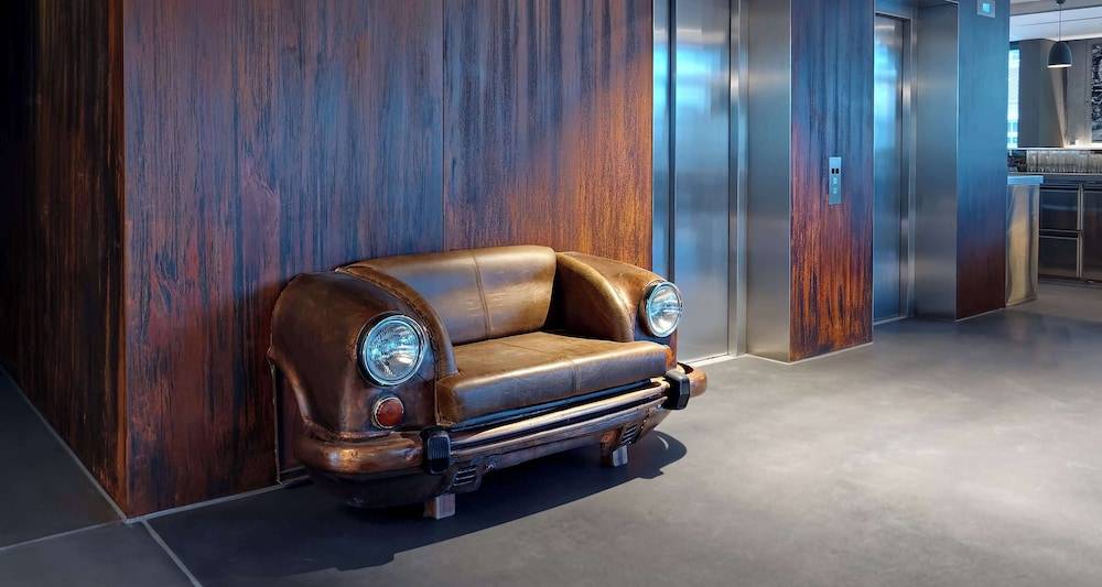 V8 HOTEL Motorworld Region Stuttgart 2
