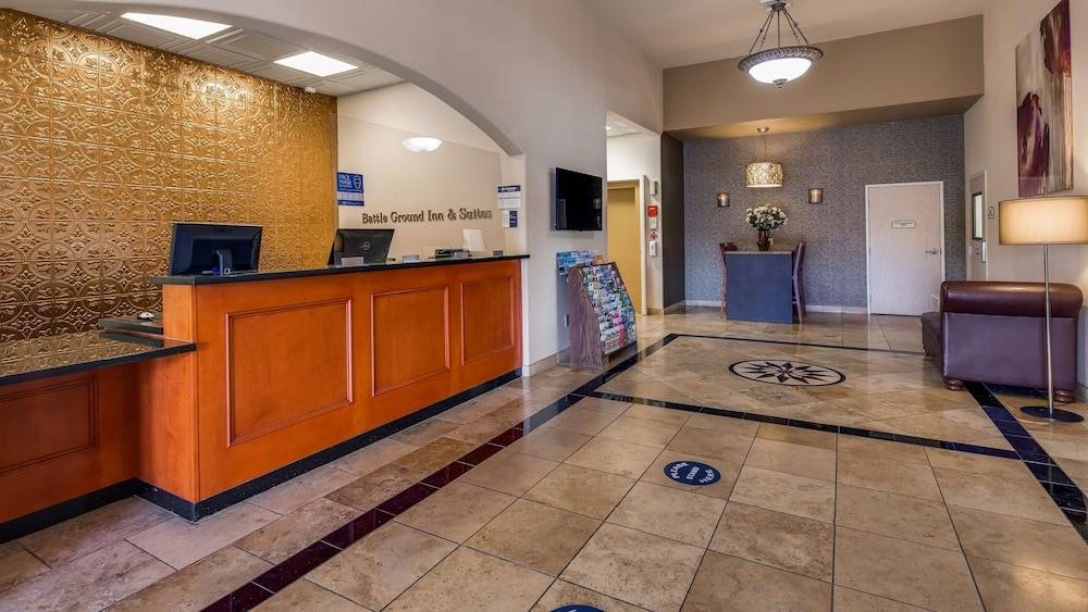 Best Western Plus Battleground Inn & Suites 2