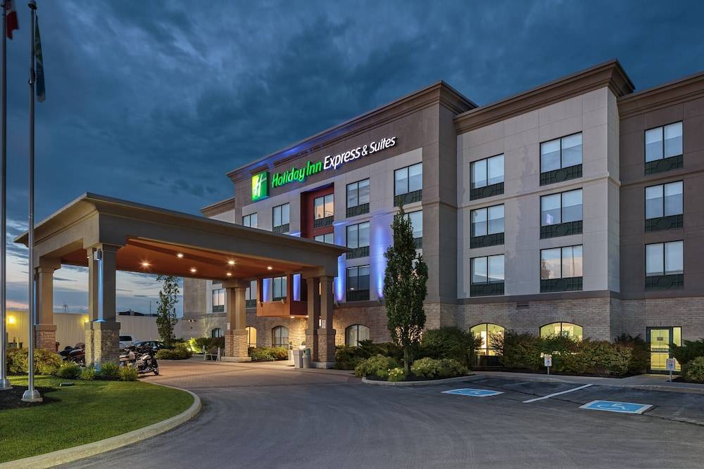 Holiday Inn Express & Suites BELLEVILLE by IHG 1