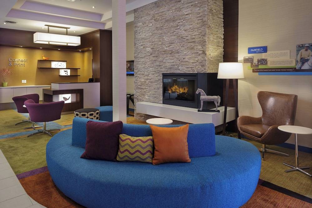 Fairfield Inn & Suites by Marriott Belleville 1