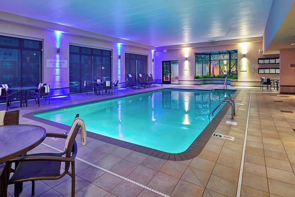 Courtyard by Marriott Bloomington Mall of America 1