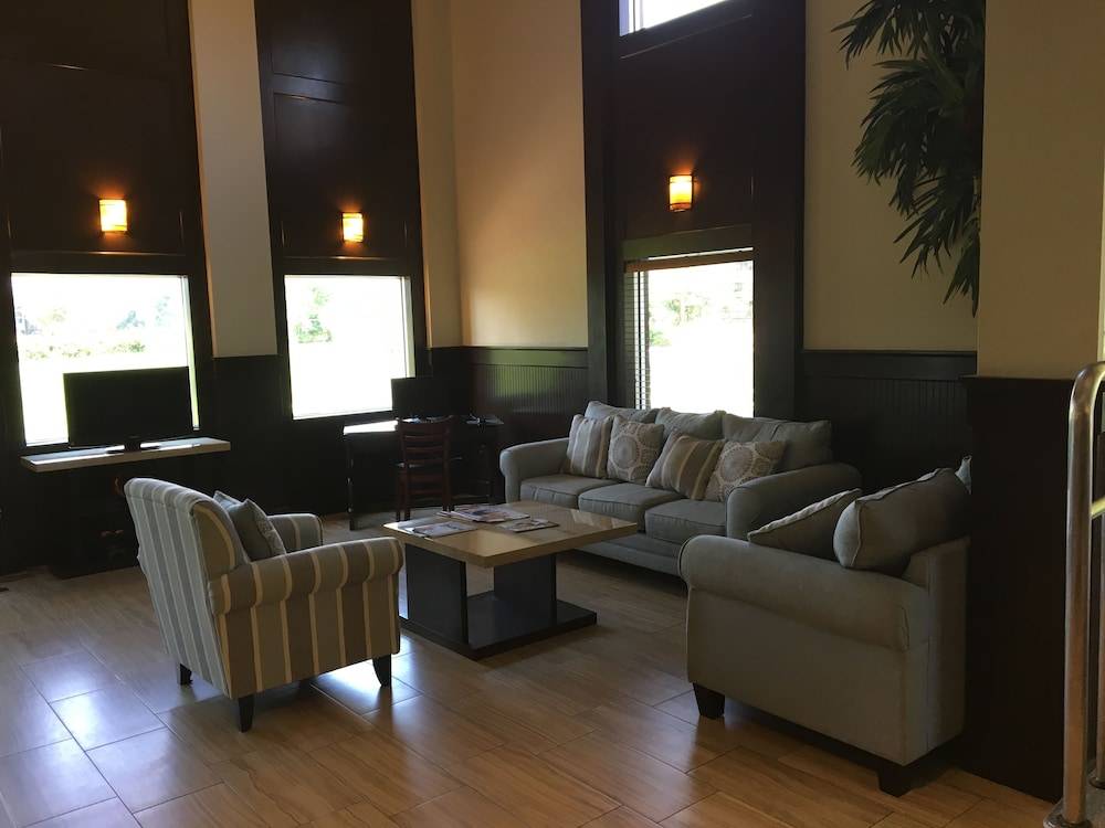 Days Inn by Wyndham Brooksville 2