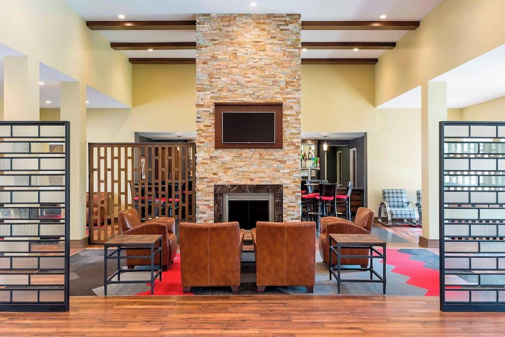 Four Points by Sheraton Buffalo Grove 2
