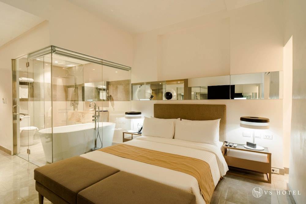 VS Hotel 1