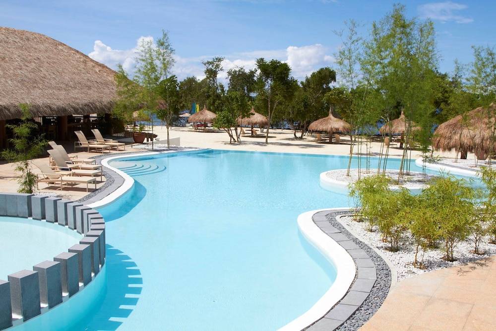 Bluewater Panglao Beach Resort 1