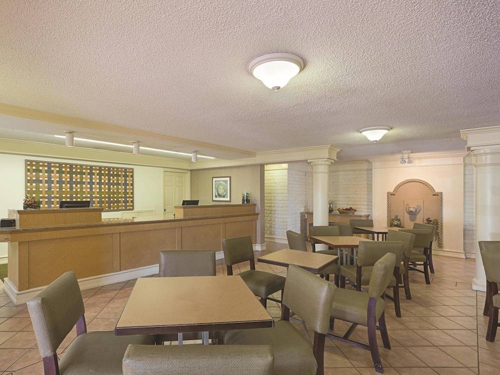 La Quinta Inn by Wyndham San Diego Chula Vista 2