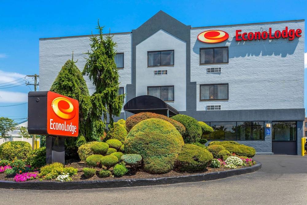 Econo Lodge Hicksville - Long Island 1