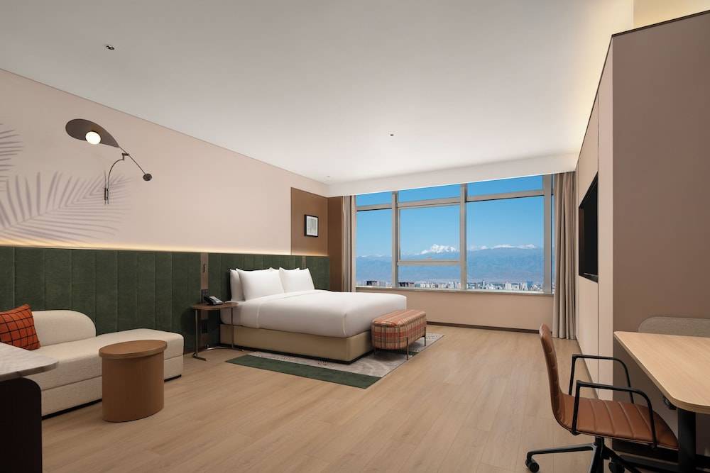 Hilton Garden Inn Urumqi Railway Station 1