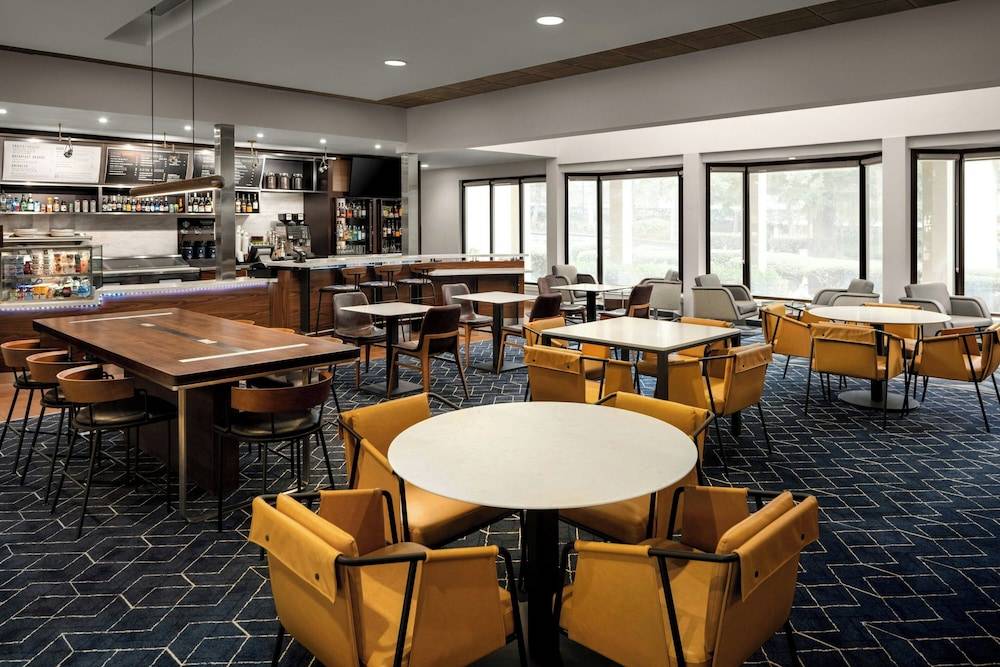 Courtyard by Marriott Portland Beaverton 2
