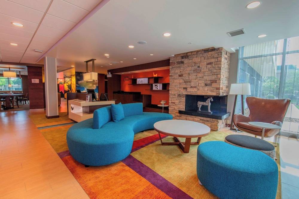 Fairfield Inn & Suites by Marriott Atlanta Woodstock 1