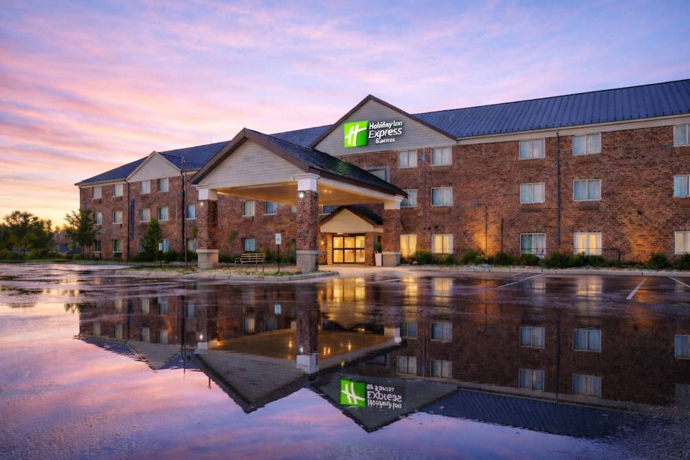 Holiday Inn Express & Suites ST. PAUL - WOODBURY by IHG 1